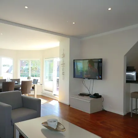 Luxus-penthouse Am Strand, Mit Traum-meerblick, Dachterrasse Und Sauna Appartement